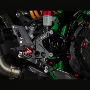 Lightech Fußrastenanlage Kawasaki Z 900 / Z 900 SE 2017- mit klappbaren Rasten