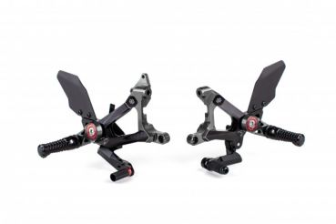 GILLES MUE2 Fußrastenanlage MUE2-D02-B für Ducati Streetfighter 1103 V4S 2020