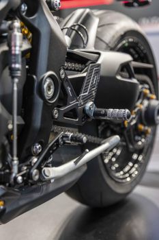 Preview: Lightech Fußrastenanlage R Type Triumph Speed Triple 1200 RR / RX 2022-
