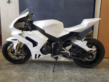Honda CBR1000 RR ab 2020 Sebimoto Rennverkleidung 2 teilig + Höcker geschlossene Sitzfläche für Moosgummiauflage + Höckerhalter + Winglets Seitenteile und Rippen