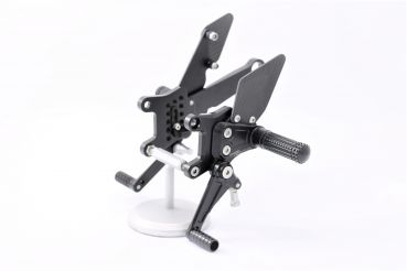 MG Biketec Fußrastenanlage Mit ABE Für Aprilia RSV4 2017 - 2018 & Tuono 2017 - 2020
