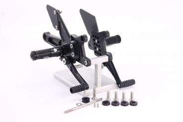 MG Biketec Fußrastenanlage Mit ABE Für Aprilia RSV4 2017 - 2018 & Tuono 2017 - 2020