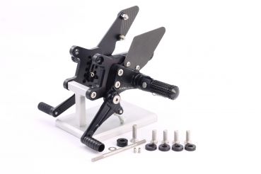 MG Biketec Fußrastenanlage Mit ABE Für Aprilia RSV4 2017 - 2018 & Tuono 2017 - 2020