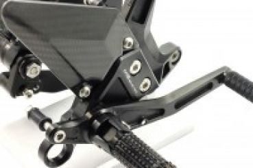 Preview: MG Biketec Rennsport-Fussrastenanlage ohne ABE für  KTM 1390 Super Duke R / EVO ab 2024