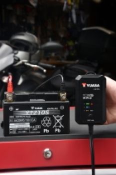 Yuasa Motorcycle Smart Charger YCX1.5  - Batterieladegerät