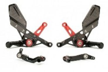 GILLES FUSSRASTENANLAGE MUE2 FÜR MV Agusta F3 675 BJ 2012-2016 schwarz/rot