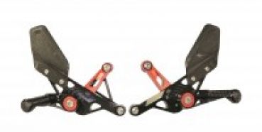 GILLES FUSSRASTENANLAGE MUE2 FÜR MV Agusta F3 675 BJ 2012-2016 schwarz/rot