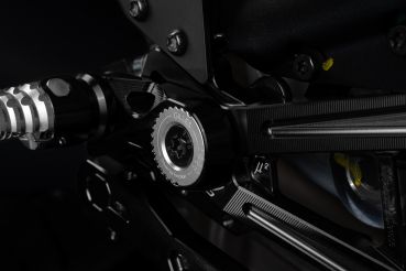 GILLES Fußrastenanlage MUE2  für Moto Guzzi V100 Mandello MG (2022 - )  mit ABE