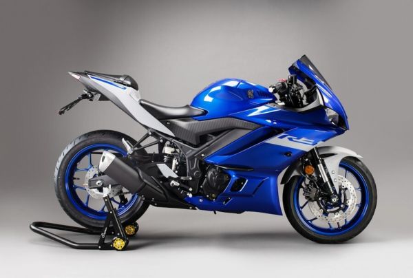 Lightech Fußrastenanlage Standard Yamaha YZF-R3 2015- mit klappbaren Rasten