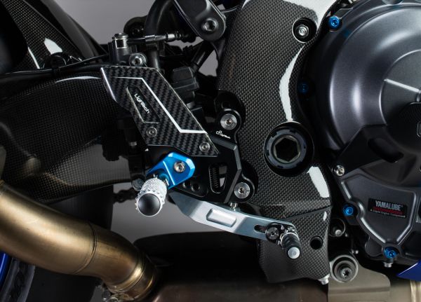 Lightech Fußrastenanlage Yamaha YZF-R9 2025- mit klappbaren Rasten