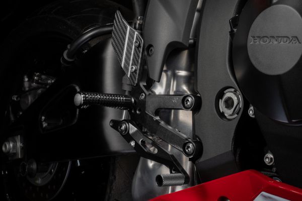 GILLES Racing  Fußrastenanlage FXR für Honda CBR 600 RR ab Baujahr 2023