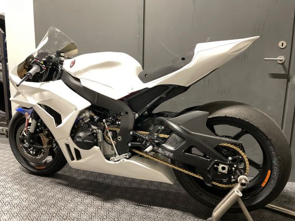 Honda CBR 1000RR-R ab 2024 Verkleidungs -Satz mit Tankhaube "Hoch" Motocarbons GFK-Verkleidung