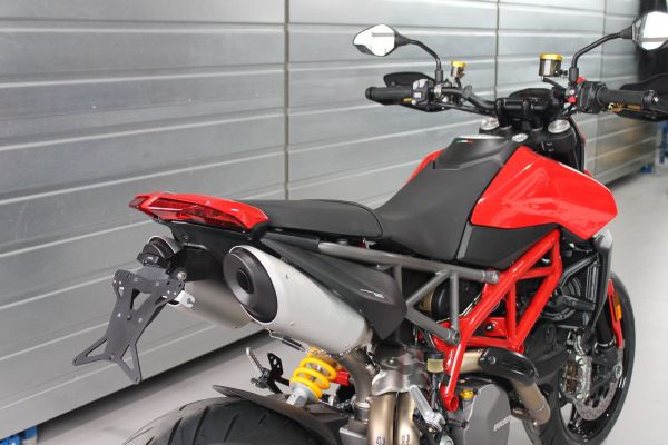 MG Biketec Kurzer Kennzeichenhalter Kawasaki Z 900 2025-