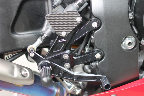 MG BIKETEC Rennsport-Fussrastenanlage / Rastenanlage / Fußrastenanlage ohne ABE für Honda CBR 1000 RR-R Fireblade (SP) ab 2020