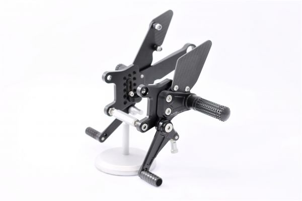 MG Biketec Fußrastenanlage Mit ABE Für Aprilia RSV4 2017 - 2018 & Tuono 2017 - 2020