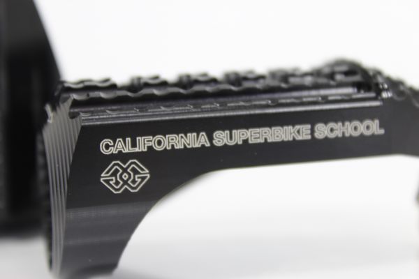 Gillestooling Austauschfußrasten - Kit California, Fahrer, schwarz für Honda CBR900RR, CBR1000RR