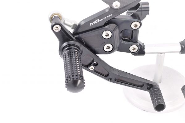 MG BIKETEC MG BIKETEC Rennsport-Fussrastenanlage / Rastenanlage / Fußrastenanlage mit Umkehrschaltung ohne ABE für DUCATI PANIGALE V2 ab 2020