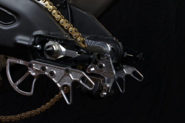 RMP  Schnellwechselsystem Hinterrad (OEM Bremssattel Version) Yamaha R1 RN32 RN49 RN65