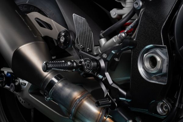 GILLES Fußrastenanlage MUE2 für BMW S 1000 RR/BMW M 1000 RR   (2025 - ) mit ABE