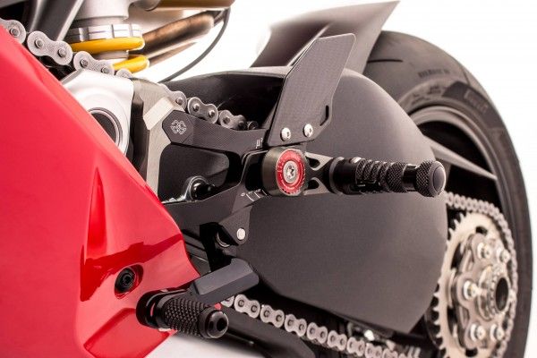 Fußrastenanlage Gilles Tooling MUE2 für Ducati Panigale V4/S/SP2 (2021-2024)