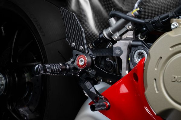 GILLES MUE2 Fußrastenanlage für Ducati Panigale V4 /V4 R / S / SP2, 2018-   (MUE2-D01)