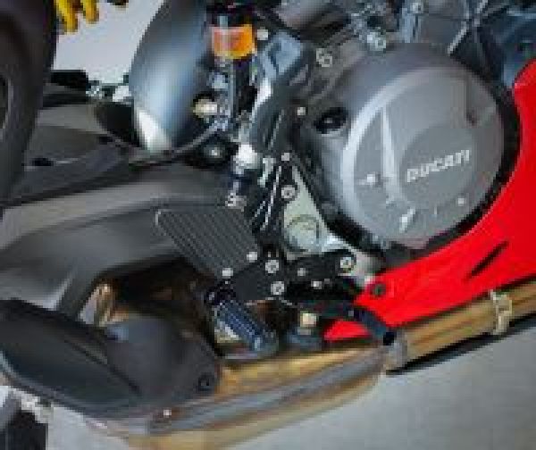 MG Biketech Sportfußrastenanlage / Fußrastenanlage / Fußrastenanlage mit ABE, gültig in D - A - CH für  Ducati Panigale V2/V2S ab 2025
