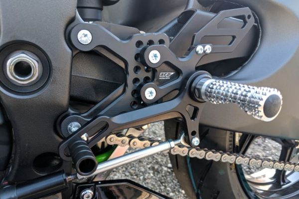 ARP Racing Fussrastenanlage Kawasaki ZX 6R Ninja 2019 2020 fußrasten ZX-6R 2019 Rear set