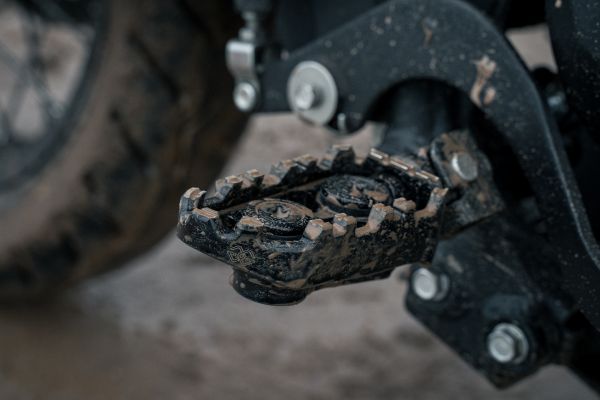 Gilles TECH-X Enduro Fußrasten schwarz für BMW F850GS/R1200GS (Adv.)/R1250GS (Adv.)/R1300GS 2014-