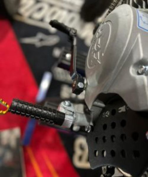 YCF Pitbike hochgelegte Fußrasten Kunststoff