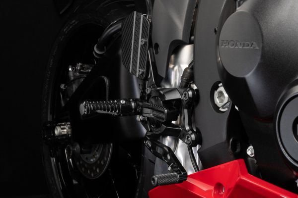 GILLES VCR Fußrastenanlage VCR-D05-B mit ABE für Honda CBR600RR 2023-