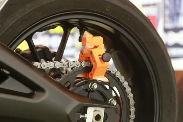 Kettenspanner-Werkzeug für Motorräder